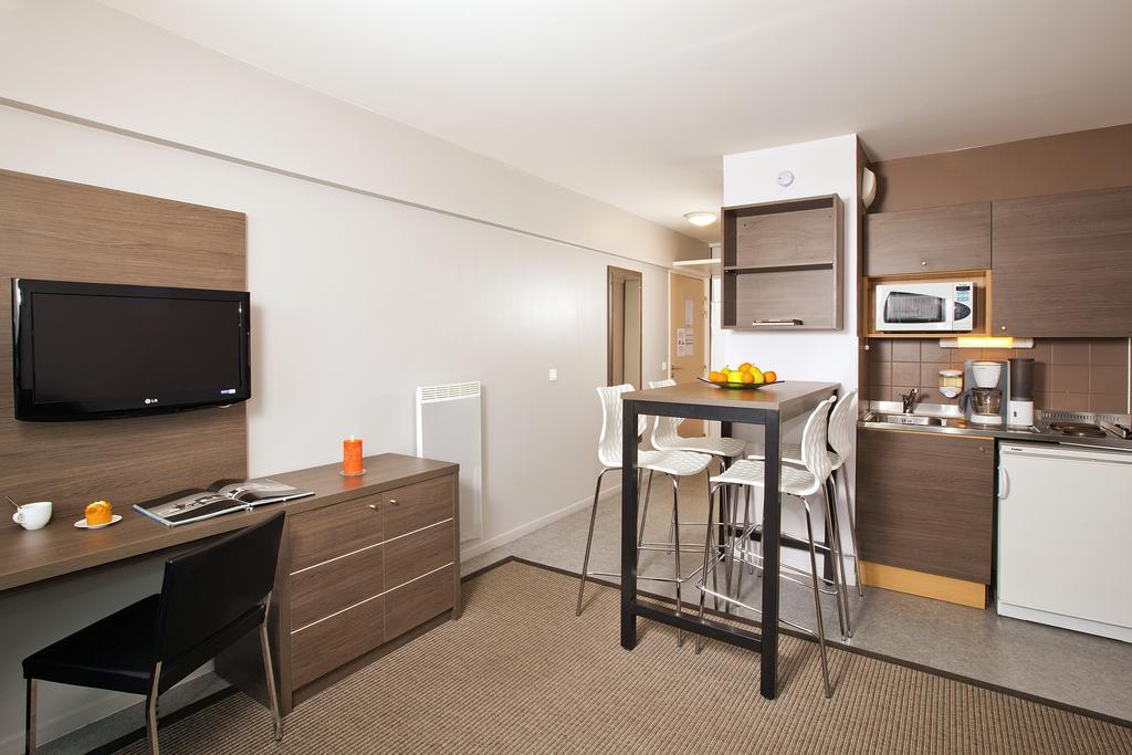 Two-Bedroom Apartment,1208373139:JPEG